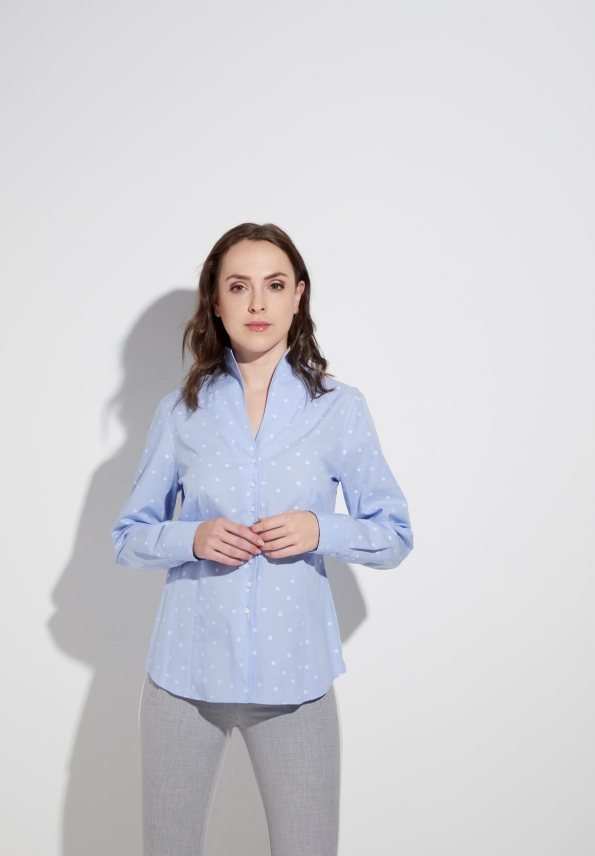 ETERNA REGULAR FIT Langarm Bluse hellblau-weiß D775.12 | Regular Bekleidung | | | Damen Blusen Fit | fil-coupé gepunktet 5139 Eterna Jeans-Manufaktur